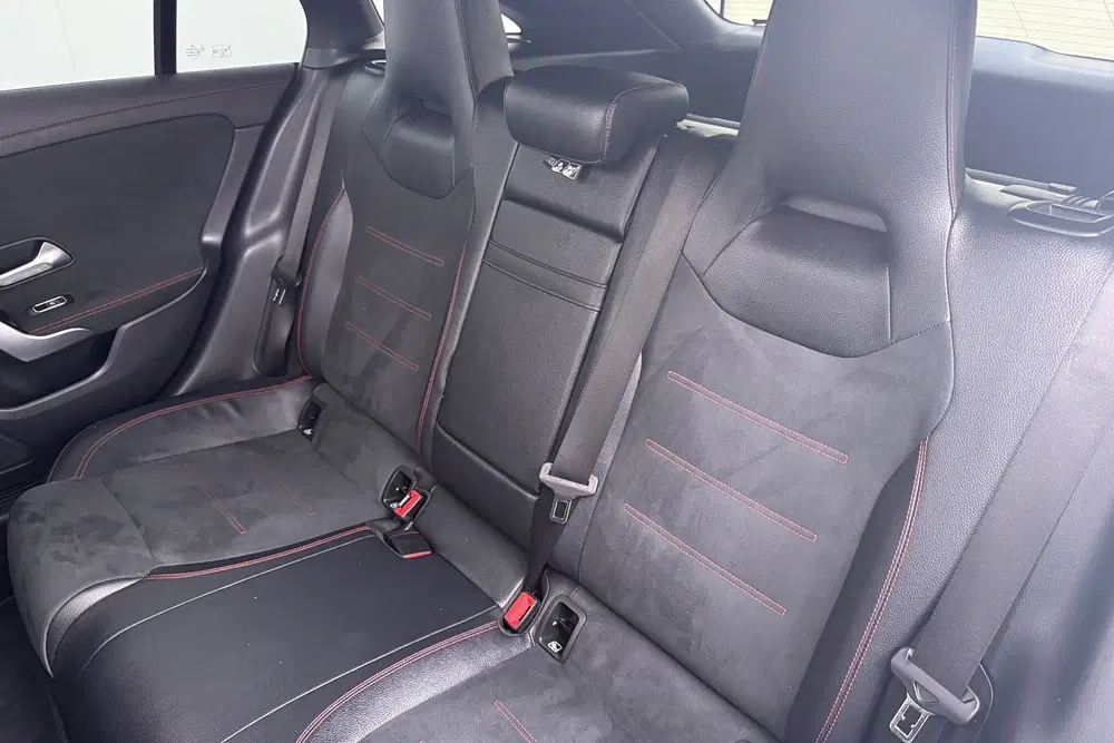 Mercedes-Benz CLA 200 164PK AMG Pano-d uit 2022, foto 12