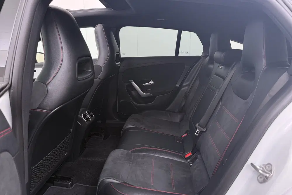 Mercedes-Benz CLA 200 164PK AMG Pano-d uit 2022, foto 13