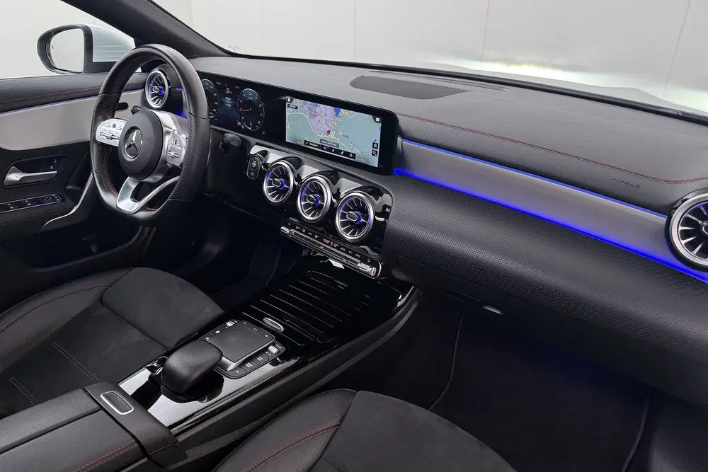 Mercedes-Benz CLA 200 164PK AMG Pano-d uit 2022, foto 18