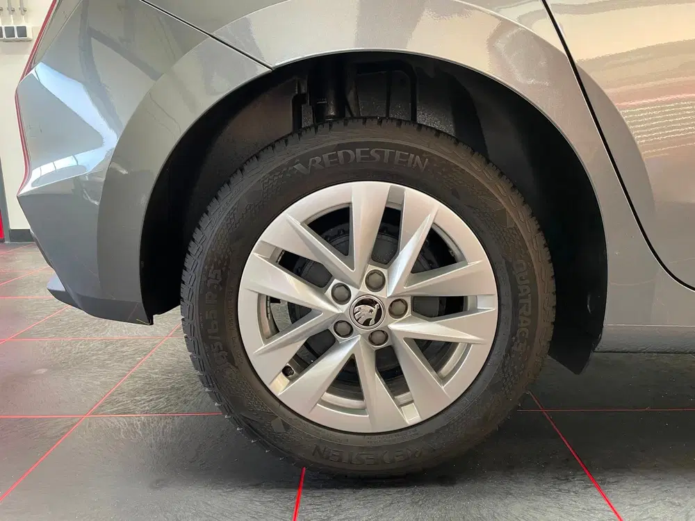 Skoda Fabia 1.0 TSI Selection uit 2024, foto 12