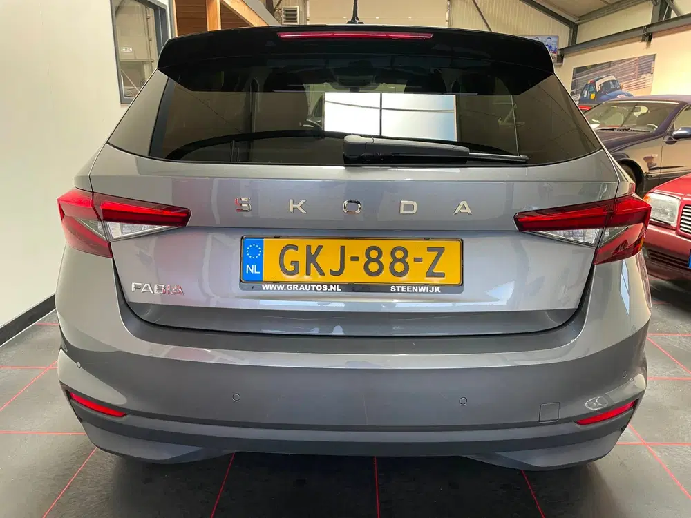 Skoda Fabia 1.0 TSI Selection uit 2024, foto 16