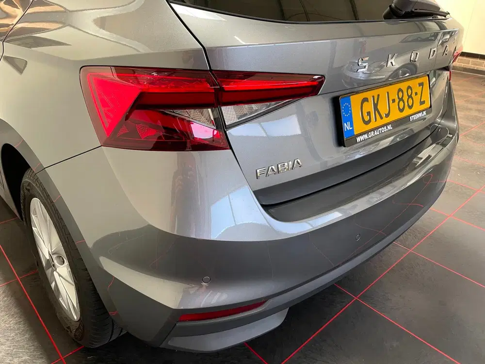 Skoda Fabia 1.0 TSI Selection uit 2024, foto 18