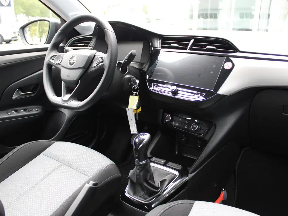 Opel Corsa 1.2 Edition uit 2024, foto 3