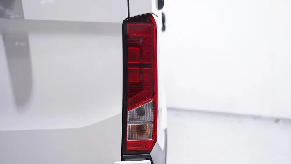 Volkswagen Crafter 2.0 TDI 140 pk L3H3 Airco uit 2023, foto 11