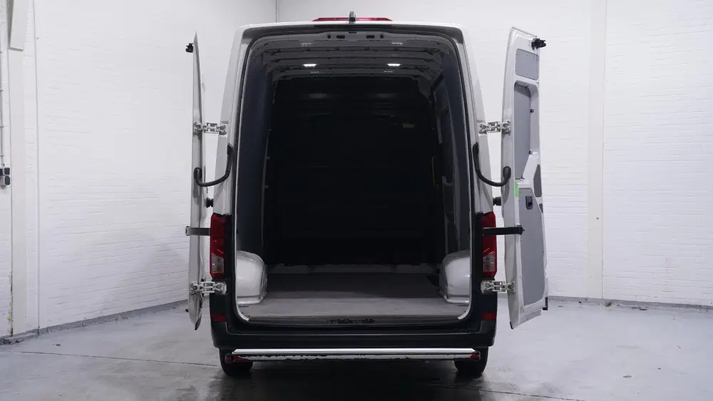 Volkswagen Crafter 2.0 TDI 140 pk L3H3 Airco uit 2023, foto 12