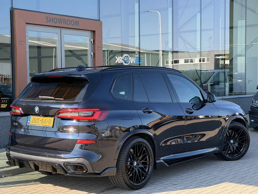 BMW X5 xDrive45e M-Sport uit 2022, foto 17