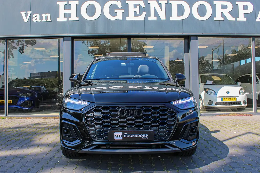 Audi Q5 55 TFSI e S edition PANO HUD LUCHTVERING 3 uit 2024, foto 2