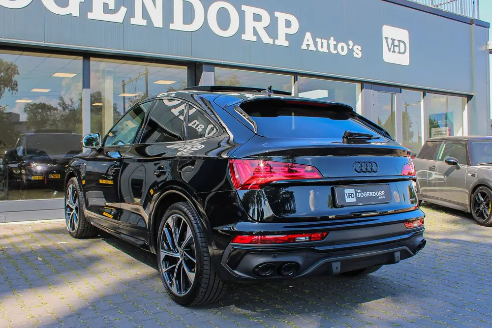 Audi Q5 55 TFSI e S edition PANO HUD LUCHTVERING 3 uit 2024, foto 8