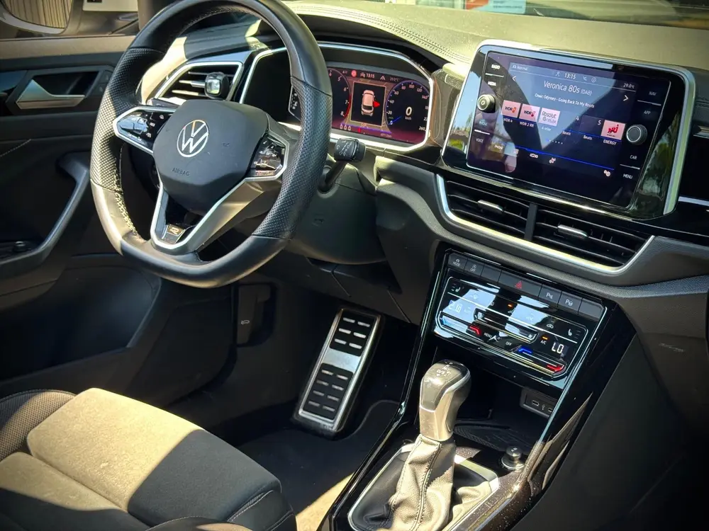 Volkswagen T-roc 1.5 TSI R-Line | PANO | VIRTUAL | KEYLESS | uit 2022, foto 11