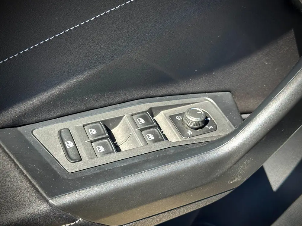 Volkswagen T-roc 1.5 TSI R-Line | PANO | VIRTUAL | KEYLESS | uit 2022, foto 20
