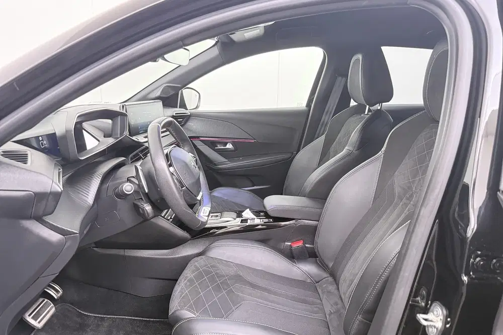 Peugeot 208 1.2 PT 101 PK Aut. GT Pack 3D Dash. Adap.C uit 2022, foto 10