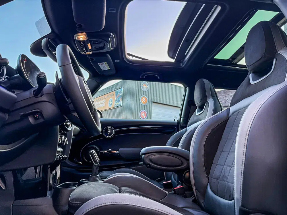 Mini John Cooper Works 2.0 John Cooper Works JCW Pack F1 aut 231p uit 2024, foto 4