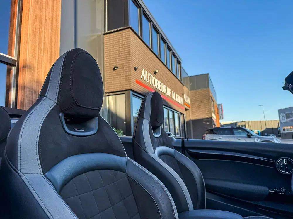 Mini Cabrio 2.0 John Cooper Works JCW Pack 231pk Manua uit 2021, foto 13
