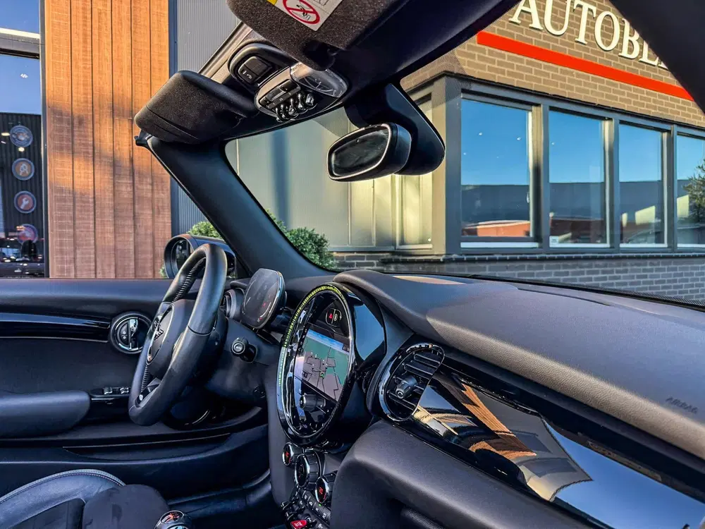 Mini Cabrio 2.0 John Cooper Works JCW Pack 231pk Manua uit 2021, foto 2