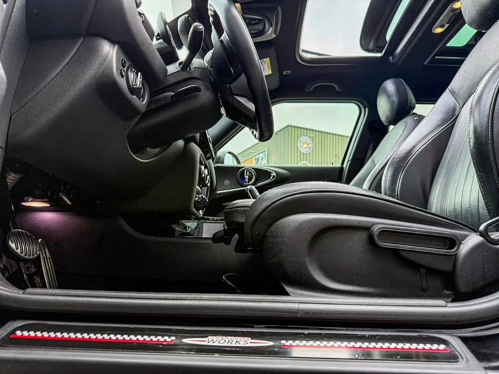 Mini Clubman 2.0 JCW ALL4 F1 aut 306pk uit 2020, foto 10