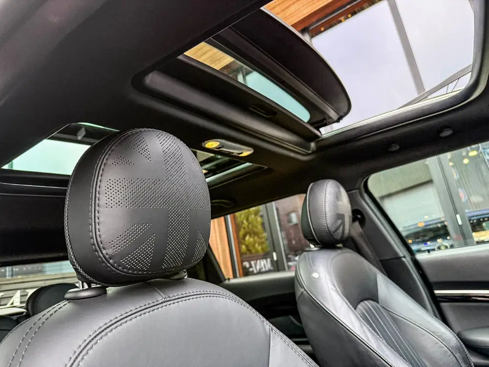 Mini Clubman 2.0 JCW ALL4 F1 aut 306pk uit 2020, foto 16