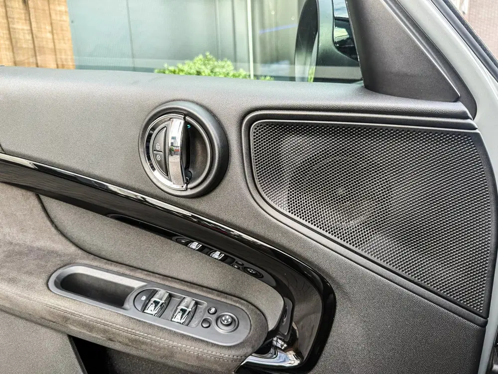 Mini Countryman 2.0 Cooper S E ALL4 John Cooper Works 2 uit 2021, foto 14