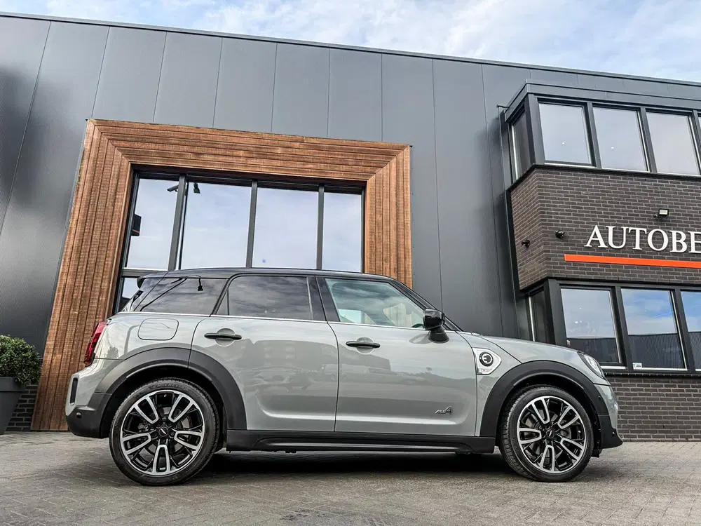 Mini Countryman 2.0 Cooper S E ALL4 John Cooper Works 2 uit 2021, foto 15