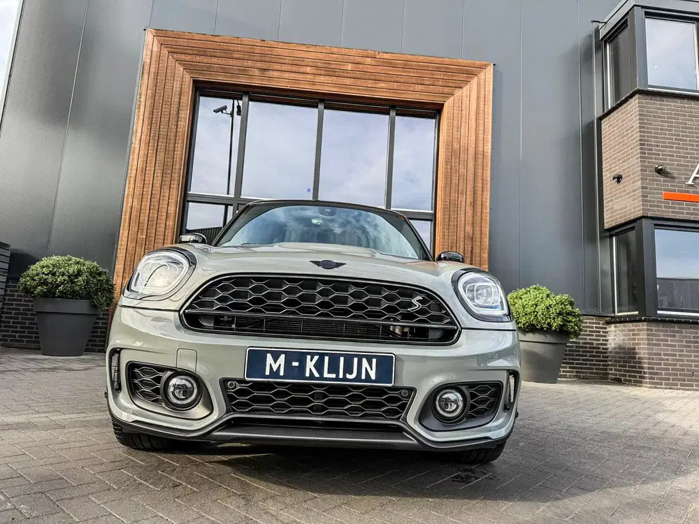 Mini Countryman 2.0 Cooper S E ALL4 John Cooper Works 2 uit 2021, foto 3