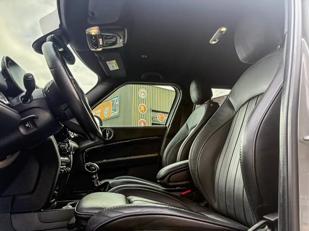 Mini Countryman 2.0 Cooper S E ALL4 John Cooper Works 2 uit 2021, foto 4