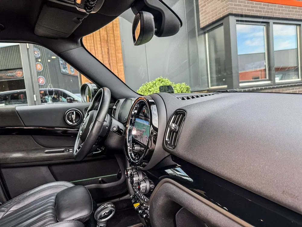 Mini Countryman 2.0 Cooper S E ALL4 John Cooper Works 2 uit 2021, foto 6