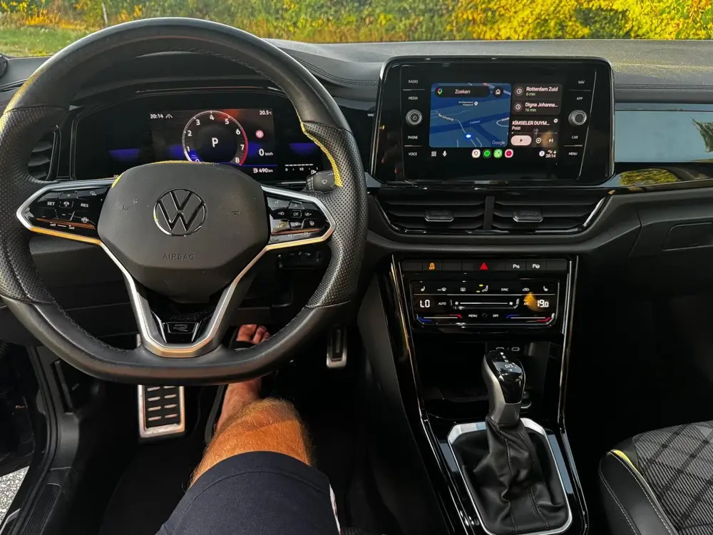 Volkswagen T-Roc 1.5 TSI R-Line Pano IQ Light Cam Led uit 2022, foto 17