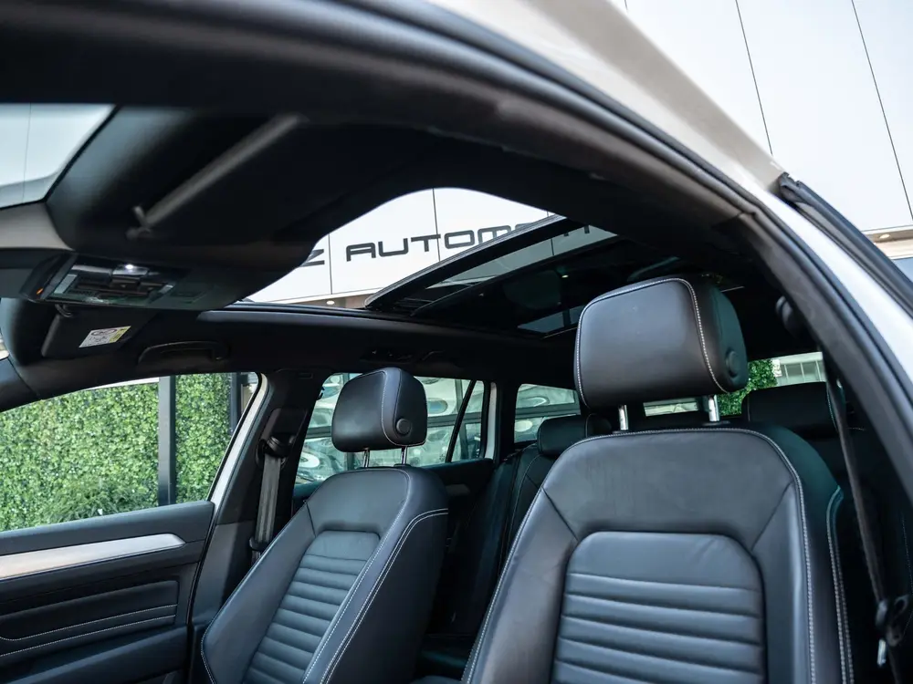 Volkswagen Passat Variant 1.4 TSI GTE | Pano | Leder | Surro uit 2022, foto 18