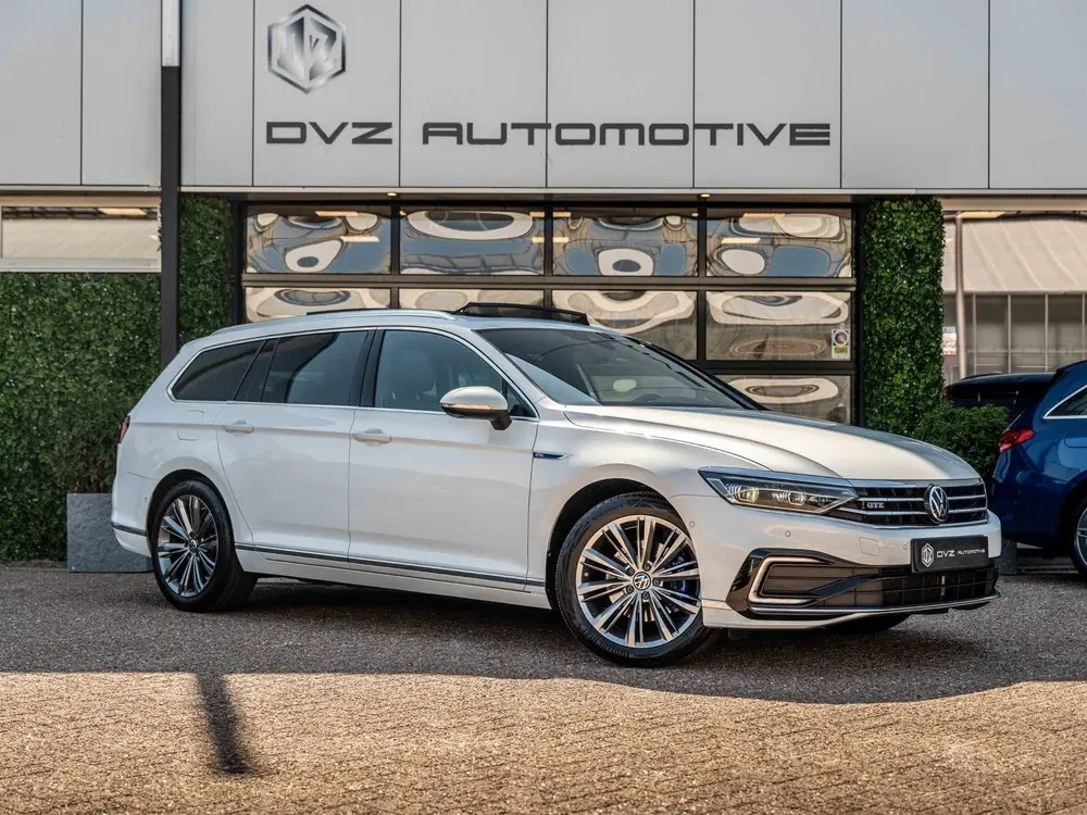 Volkswagen Passat Variant 1.4 TSI GTE | Pano | Leder | Surro uit 2022, foto 6