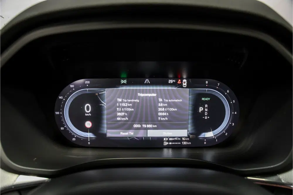 Volvo XC60 2.0 T6 Plugin AWD R-Design uit 2022, foto 15