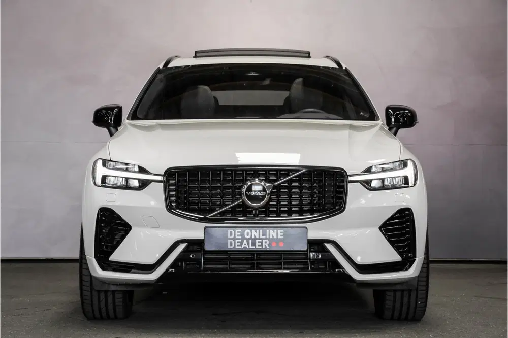 Volvo XC60 2.0 T6 Plugin AWD R-Design uit 2022, foto 2