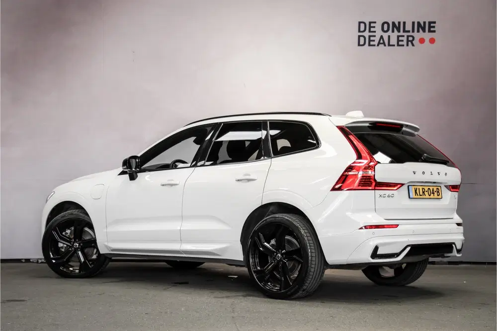 Volvo XC60 2.0 T6 Plugin AWD R-Design uit 2022, foto 4