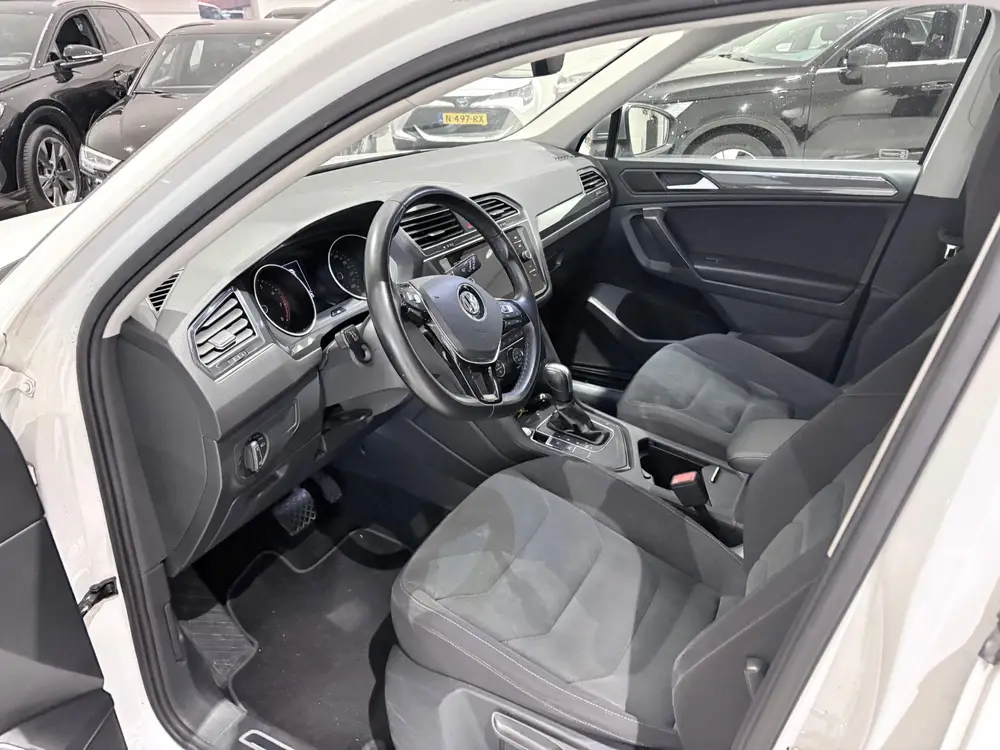 Volkswagen Tiguan Allspace 1.5 TSI R-Line uit 2021, foto 11