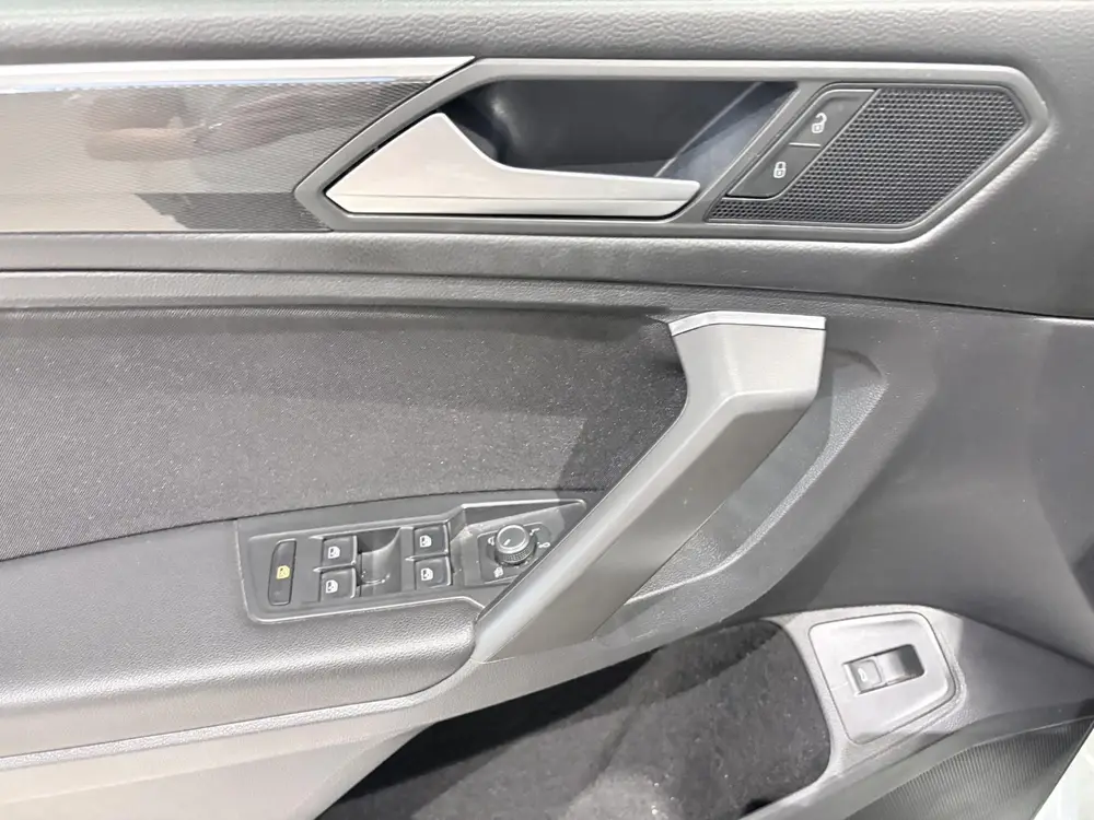 Volkswagen Tiguan Allspace 1.5 TSI R-Line uit 2021, foto 13