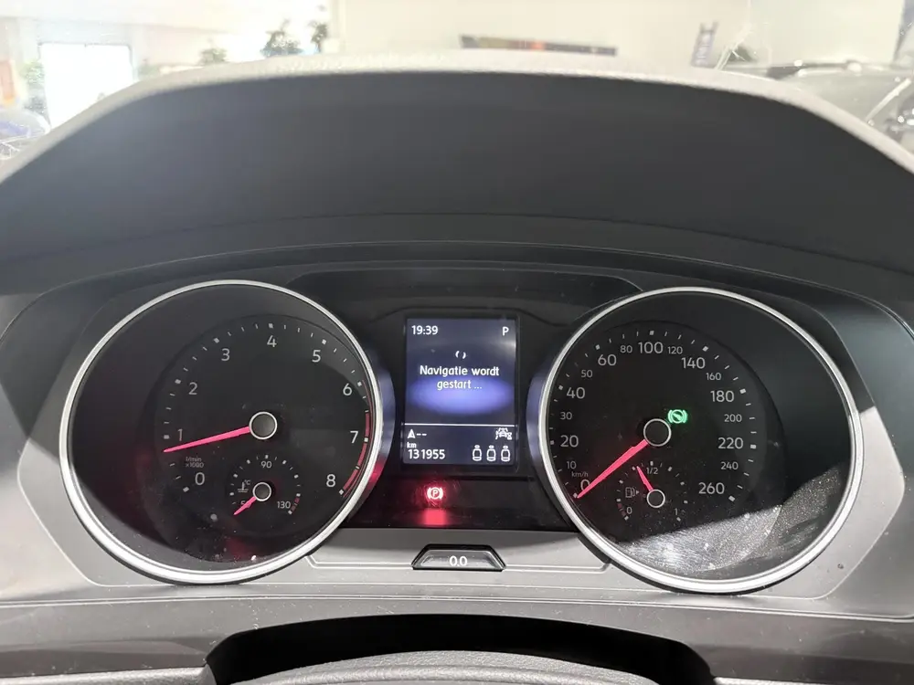 Volkswagen Tiguan Allspace 1.5 TSI R-Line uit 2021, foto 15