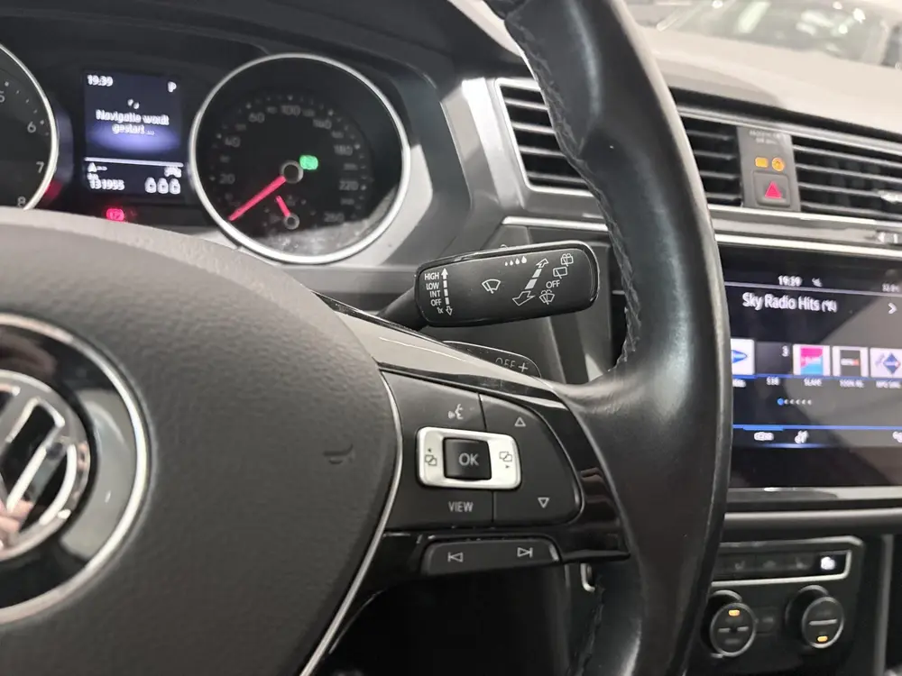 Volkswagen Tiguan Allspace 1.5 TSI R-Line uit 2021, foto 17