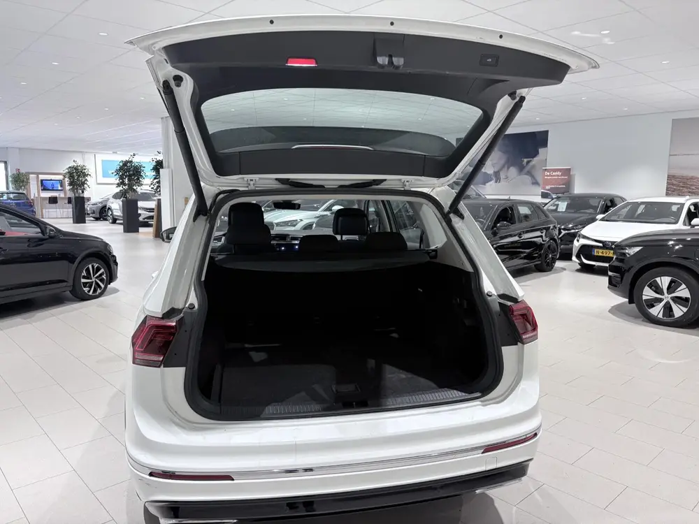Volkswagen Tiguan Allspace 1.5 TSI R-Line uit 2021, foto 5