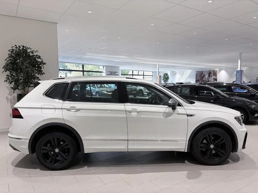 Volkswagen Tiguan Allspace 1.5 TSI R-Line uit 2021, foto 7