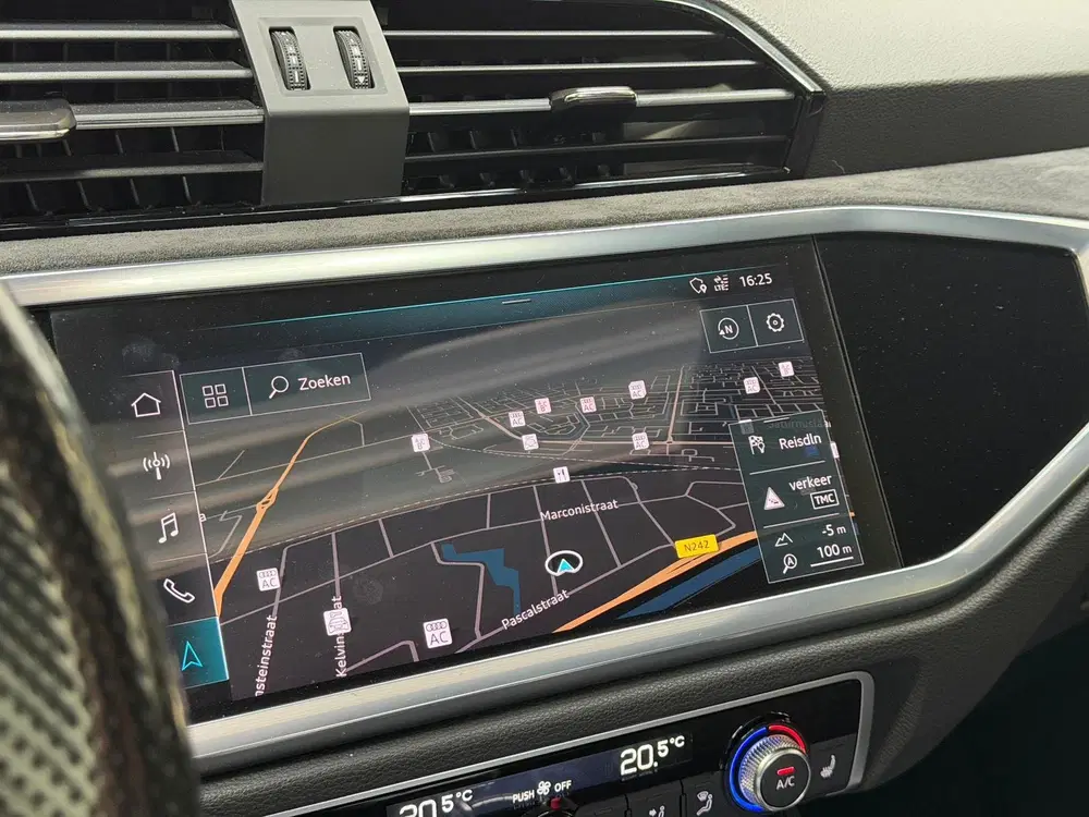 Audi RS Q3 2.5 TFSI 400PK uit 2020, foto 18