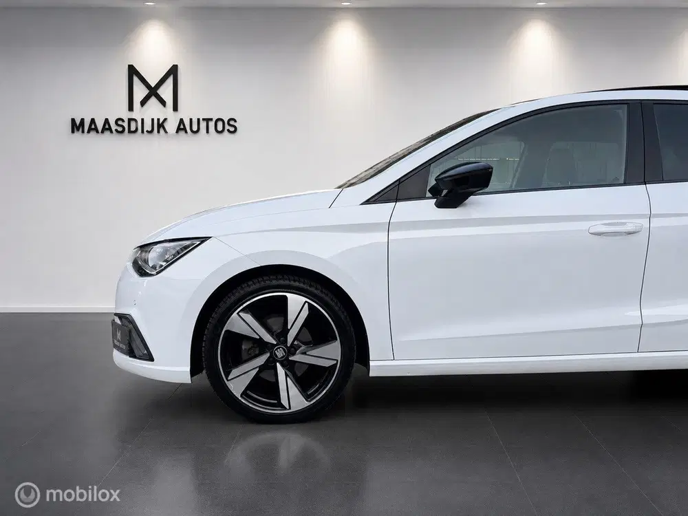 SEAT Ibiza 1.0 TSI FR PANO PDC VIRTUAL CARPLAY ALCANT uit 2020, foto 7