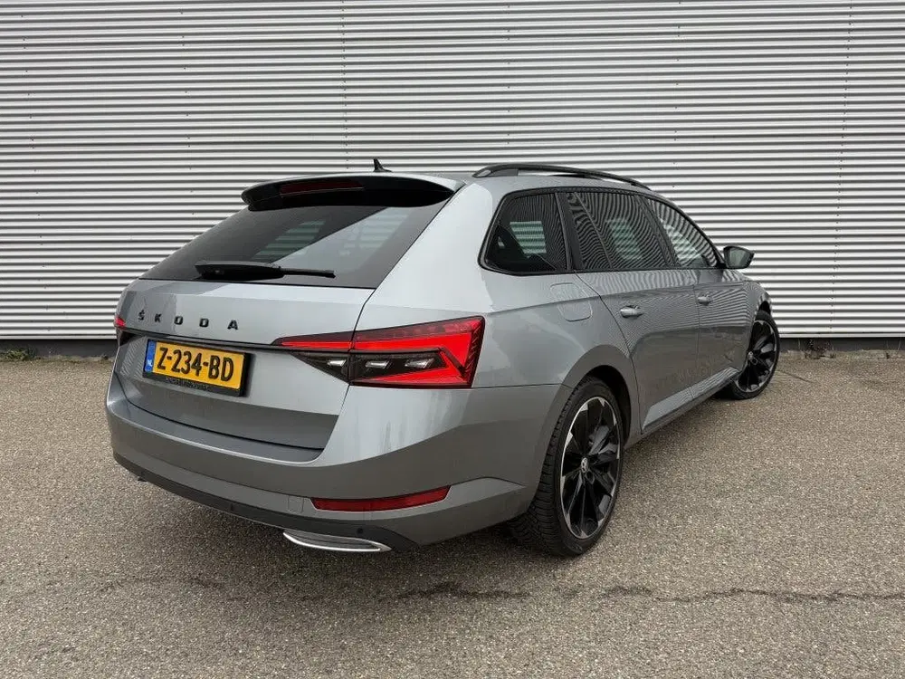 Skoda Superb 1.4 TSI iV Sportline Automaat Pano Canton uit 2021, foto 2