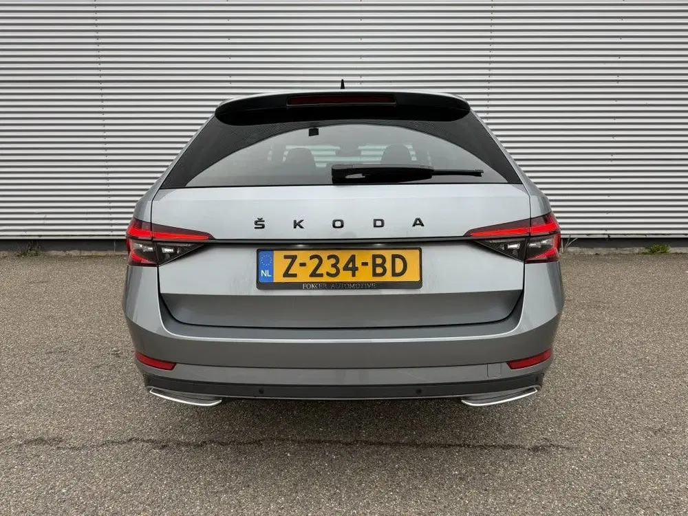 Skoda Superb 1.4 TSI iV Sportline Automaat Pano Canton uit 2021, foto 9