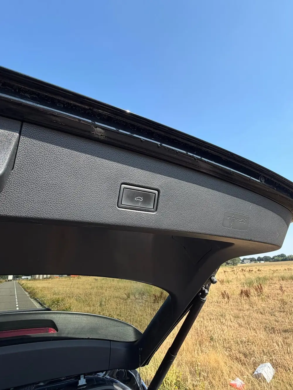 Volkswagen T-Roc 2.0 TSI 300pk 4Motion 7-DSG 2021 Zwart uit 2021, foto 6