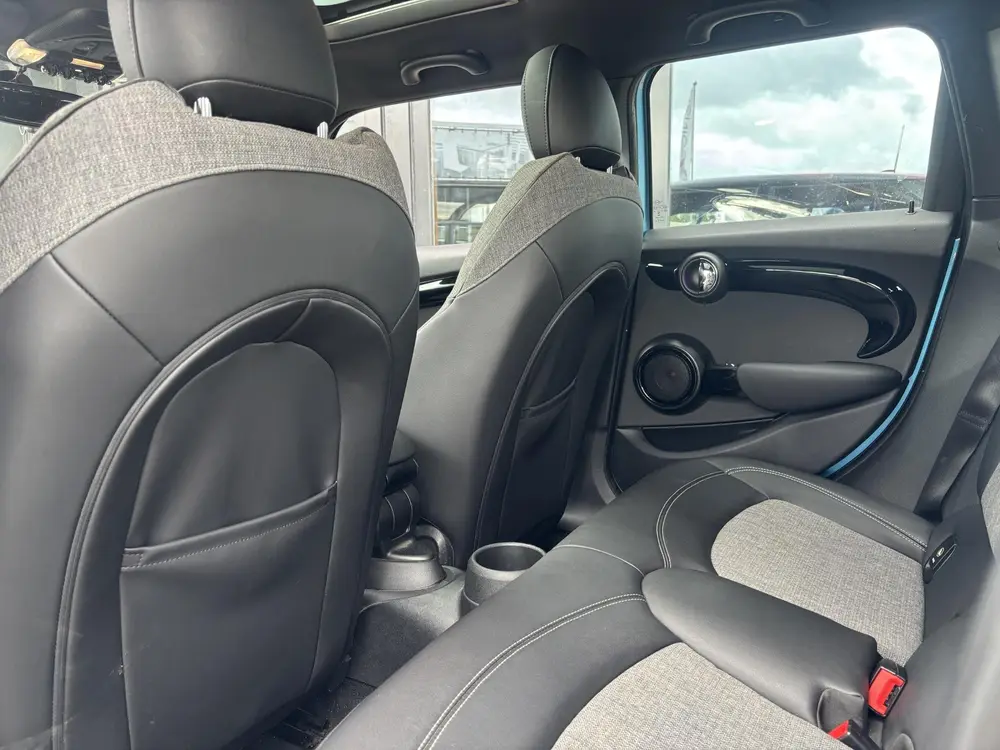 Mini 5-Deurs 1.5 Cooper Chili 136PK | PANO | NL AUTO | Luxe uit 2019, foto 13