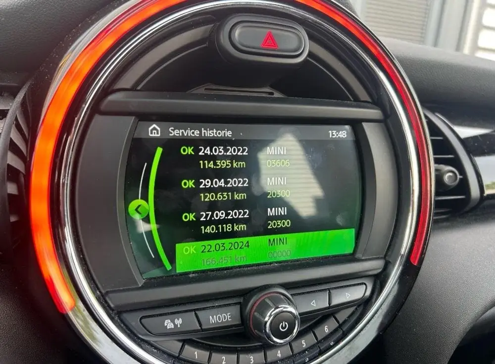 Mini 5-Deurs 1.5 Cooper Chili 136PK | PANO | NL AUTO | Luxe uit 2019, foto 17