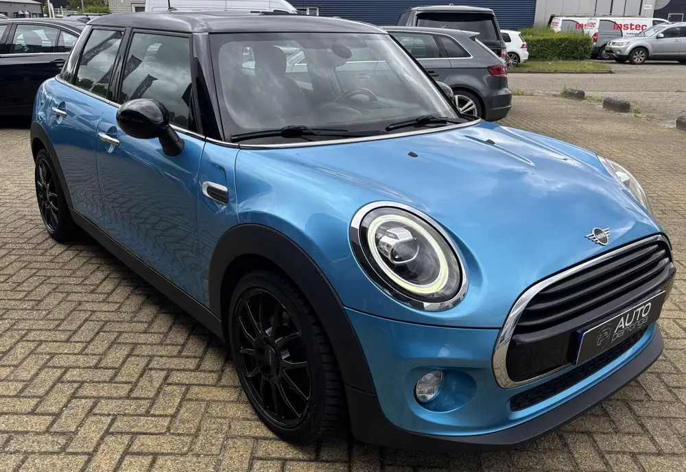 Mini 5-Deurs 1.5 Cooper Chili 136PK | PANO | NL AUTO | Luxe uit 2019, foto 2