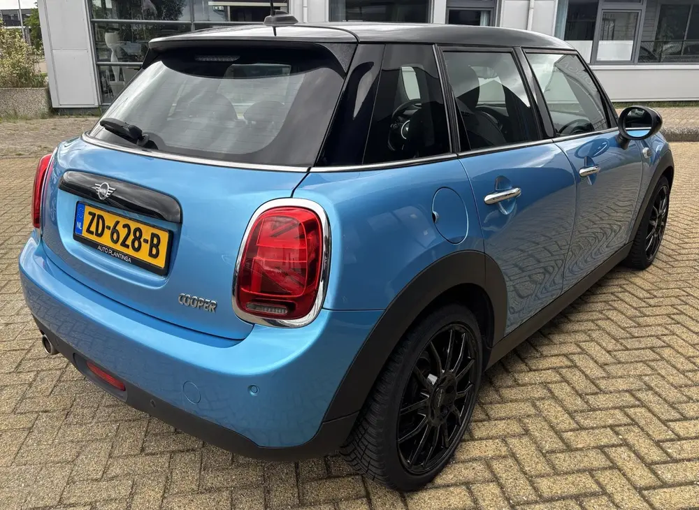 Mini 5-Deurs 1.5 Cooper Chili 136PK | PANO | NL AUTO | Luxe uit 2019, foto 3