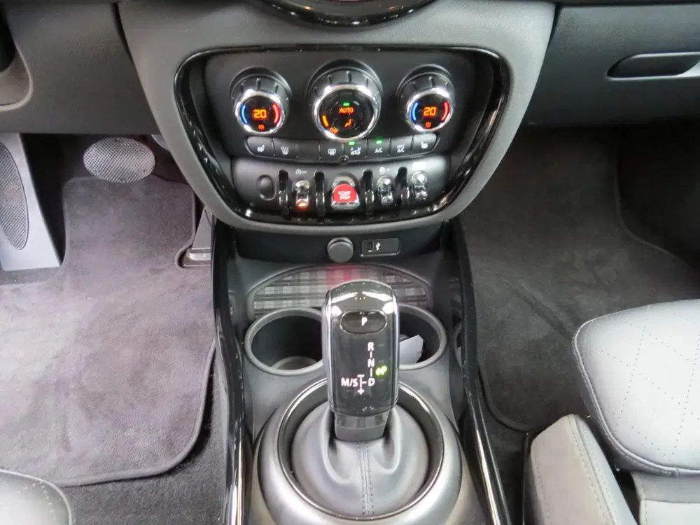 Mini Clubman 1.5 Cooper Business Edition *Automaat *Car uit 2022, foto 18