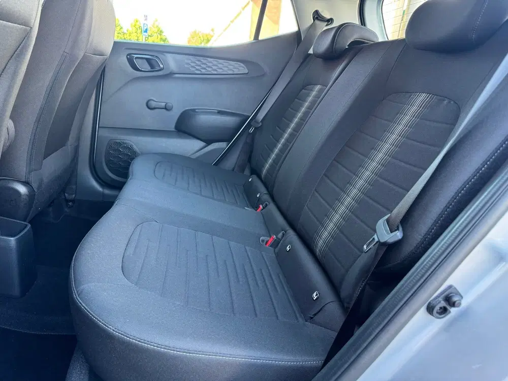 Hyundai i10 1.0 Comfort uit 2021, foto 17