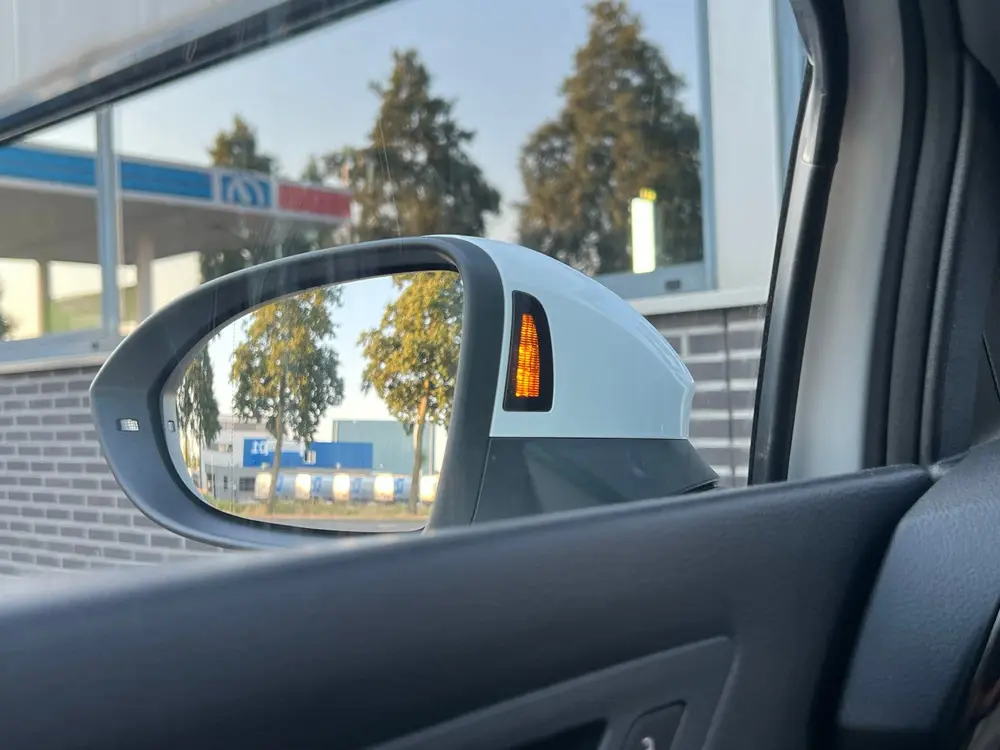 Volkswagen Golf 1.4 TSI eHybrid GTE - IQ. Light - Stoelverw uit 2022, foto 14
