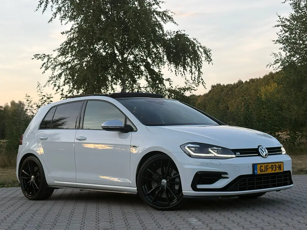 Volkswagen Golf VII Golf 2.0 TSI R Performance Pano Akra Leer VOL! uit 2020
